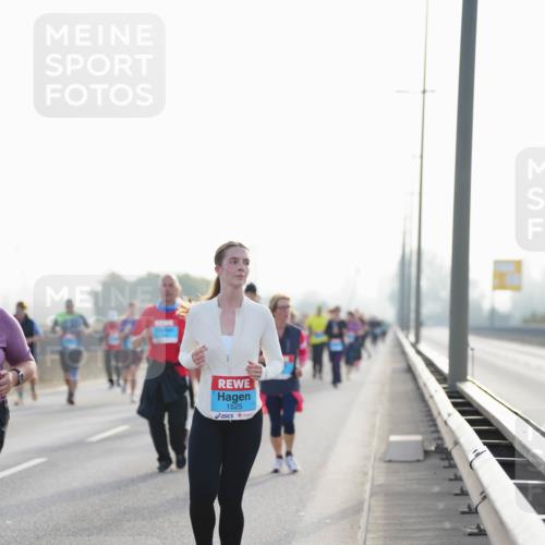 03.10.2026 - Köhlbrandbrückenlauf LAZAROV Photography http://msf.ph/oto/10702171 03.10.2026 09:29:21 Position 3 1525 meine-sportfotos.de