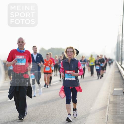 03.10.2026 - Köhlbrandbrückenlauf LAZAROV Photography http://msf.ph/oto/10702179 03.10.2026 09:29:23 Position 3 3462, 3465 meine-sportfotos.de