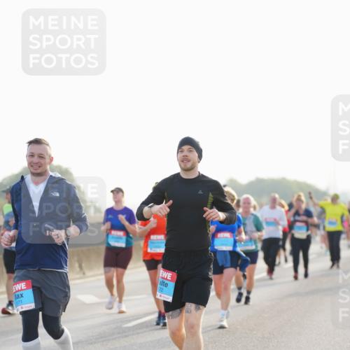 03.10.2026 - Köhlbrandbrückenlauf LAZAROV Photography http://msf.ph/oto/10702193 03.10.2026 09:29:27 Position 3 171, 172 meine-sportfotos.de