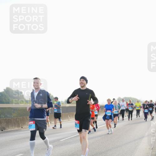 03.10.2026 - Köhlbrandbrückenlauf LAZAROV Photography http://msf.ph/oto/10702197 03.10.2026 09:29:28 Position 3  meine-sportfotos.de