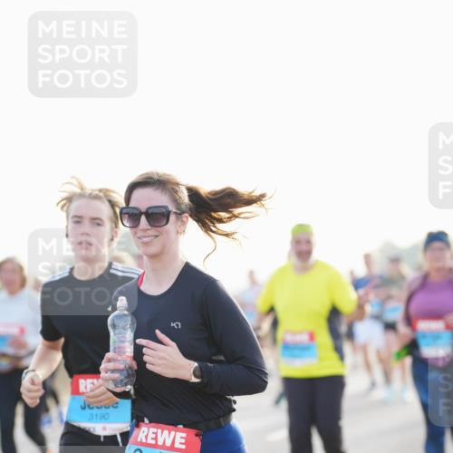 03.10.2026 - Köhlbrandbrückenlauf LAZAROV Photography http://msf.ph/oto/10702216 03.10.2026 09:29:37 Position 3 35352, 3190, 3583 meine-sportfotos.de