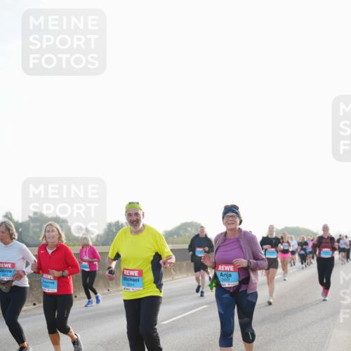 03.10.2026 - Köhlbrandbrückenlauf LAZAROV Photography http://msf.ph/oto/10702220 03.10.2026 09:29:39 Position 3 3683, 3684, 3244, 3507 meine-sportfotos.de