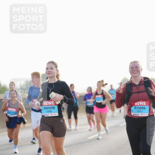 03.10.2026 - Köhlbrandbrückenlauf LAZAROV Photography http://msf.ph/oto/10702226 03.10.2026 09:29:42 Position 3 3466, 3551 meine-sportfotos.de