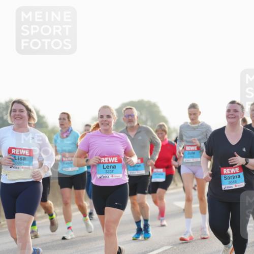 03.10.2026 - Köhlbrandbrückenlauf LAZAROV Photography http://msf.ph/oto/10702241 03.10.2026 09:29:50 Position 3 3240, 3237, 2793, 3648 meine-sportfotos.de