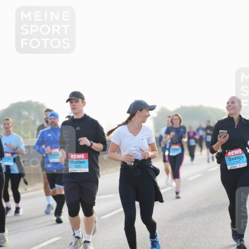 03.10.2026 - Köhlbrandbrückenlauf LAZAROV Photography http://msf.ph/oto/10702248 03.10.2026 09:29:54 Position 3 2535, 1197 meine-sportfotos.de