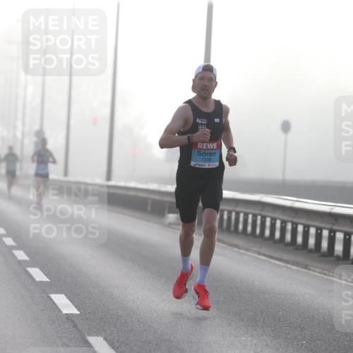 03.10.2026 - Köhlbrandbrückenlauf Jannik Wohlers http://msf.ph/oto/10703742 03.10.2026 09:10:53 Position 3 1508 meine-sportfotos.de