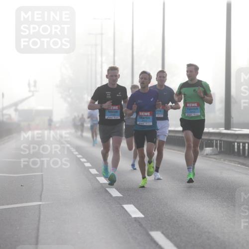 03.10.2026 - Köhlbrandbrückenlauf Jannik Wohlers http://msf.ph/oto/10703754 03.10.2026 09:11:08 Position 3 2028, 2106, 2111, 2043 meine-sportfotos.de