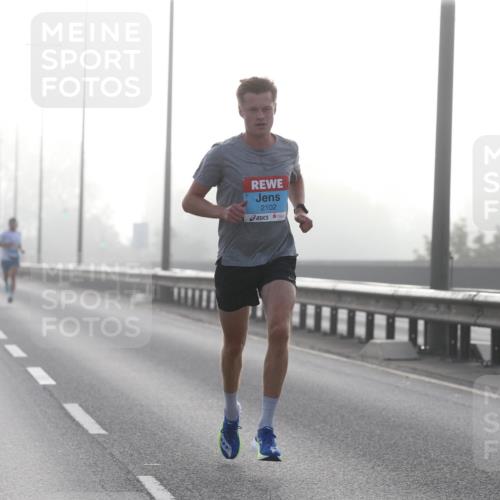 03.10.2026 - Köhlbrandbrückenlauf Jannik Wohlers http://msf.ph/oto/10703777 03.10.2026 09:11:15 Position 3 2102 meine-sportfotos.de