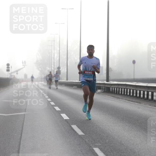 03.10.2026 - Köhlbrandbrückenlauf Jannik Wohlers http://msf.ph/oto/10703782 03.10.2026 09:11:22 Position 3 1063 meine-sportfotos.de
