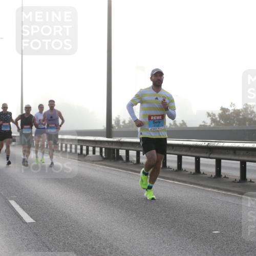 03.10.2026 - Köhlbrandbrückenlauf Jannik Wohlers http://msf.ph/oto/10703815 03.10.2026 09:11:50 Position 3 2120 meine-sportfotos.de