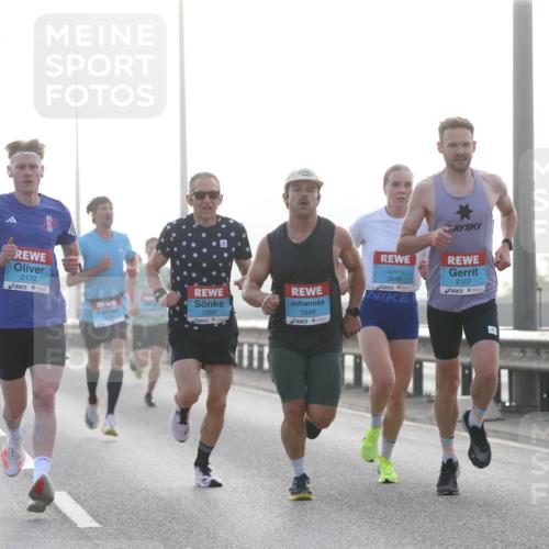 03.10.2026 - Köhlbrandbrückenlauf Jannik Wohlers http://msf.ph/oto/10703820 03.10.2026 09:11:51 Position 3 2172, 2263, 1599, 3849, 2107 meine-sportfotos.de