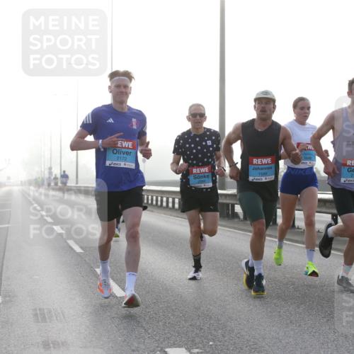 03.10.2026 - Köhlbrandbrückenlauf Jannik Wohlers http://msf.ph/oto/10703832 03.10.2026 09:11:53 Position 3 2172, 2263, 1599, 3849, 2107 meine-sportfotos.de