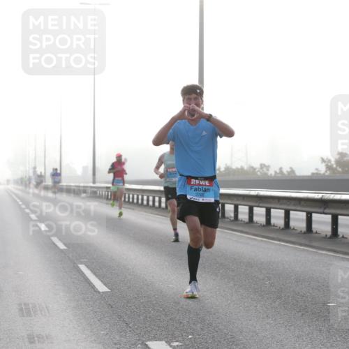 03.10.2026 - Köhlbrandbrückenlauf Jannik Wohlers http://msf.ph/oto/10703839 03.10.2026 09:11:55 Position 3 3705 meine-sportfotos.de