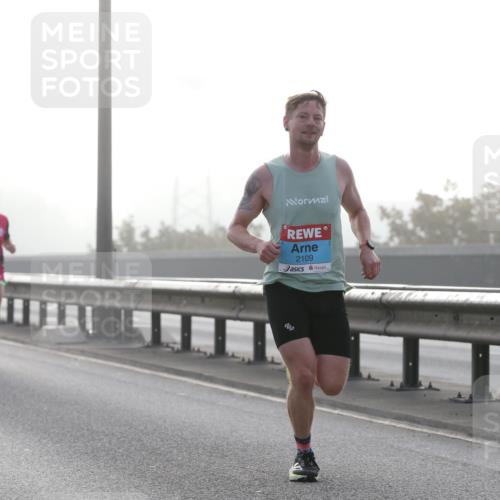 03.10.2026 - Köhlbrandbrückenlauf Jannik Wohlers http://msf.ph/oto/10703843 03.10.2026 09:11:57 Position 3 2109 meine-sportfotos.de