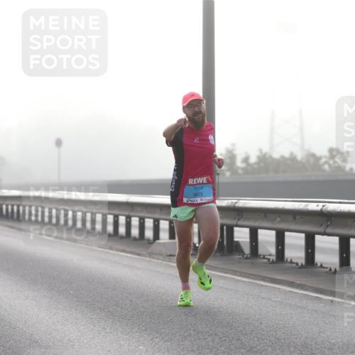 03.10.2026 - Köhlbrandbrückenlauf Jannik Wohlers http://msf.ph/oto/10703846 03.10.2026 09:11:58 Position 3 3823 meine-sportfotos.de