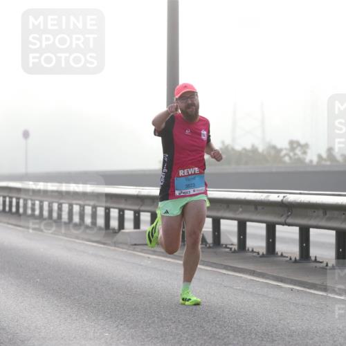 03.10.2026 - Köhlbrandbrückenlauf Jannik Wohlers http://msf.ph/oto/10703848 03.10.2026 09:11:58 Position 3 3823 meine-sportfotos.de