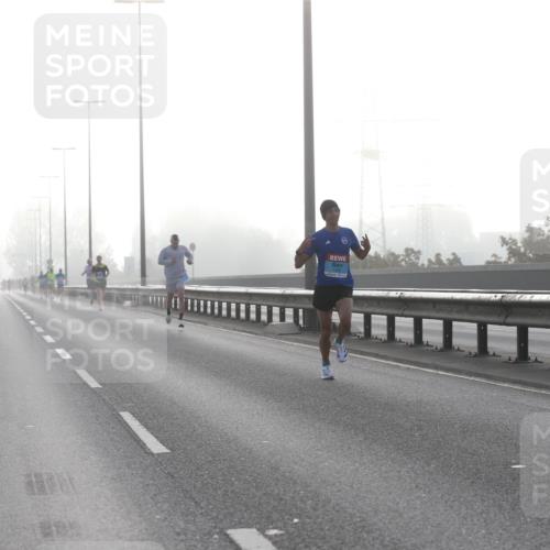 03.10.2026 - Köhlbrandbrückenlauf Jannik Wohlers http://msf.ph/oto/10703856 03.10.2026 09:12:04 Position 3 89, 33 meine-sportfotos.de