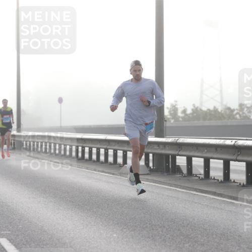 03.10.2026 - Köhlbrandbrückenlauf Jannik Wohlers http://msf.ph/oto/10703871 03.10.2026 09:12:07 Position 3  meine-sportfotos.de