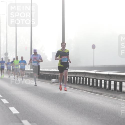 03.10.2026 - Köhlbrandbrückenlauf Jannik Wohlers http://msf.ph/oto/10703875 03.10.2026 09:12:08 Position 3 2117 meine-sportfotos.de