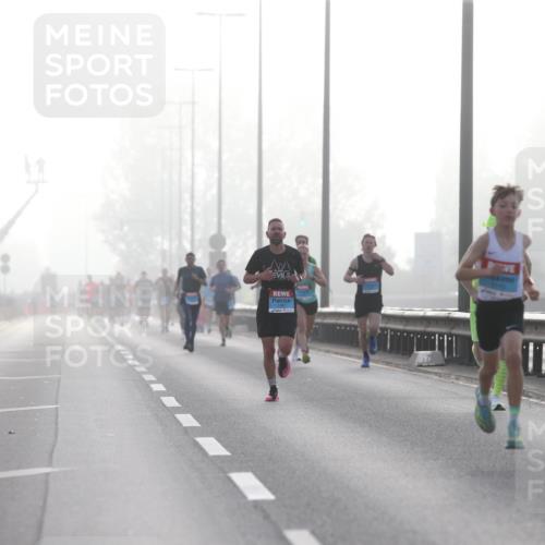 03.10.2026 - Köhlbrandbrückenlauf Jannik Wohlers http://msf.ph/oto/10703888 03.10.2026 09:12:31 Position 3  meine-sportfotos.de