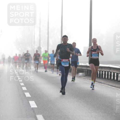 03.10.2026 - Köhlbrandbrückenlauf Jannik Wohlers http://msf.ph/oto/10703898 03.10.2026 09:12:43 Position 3 2067, 1507 meine-sportfotos.de