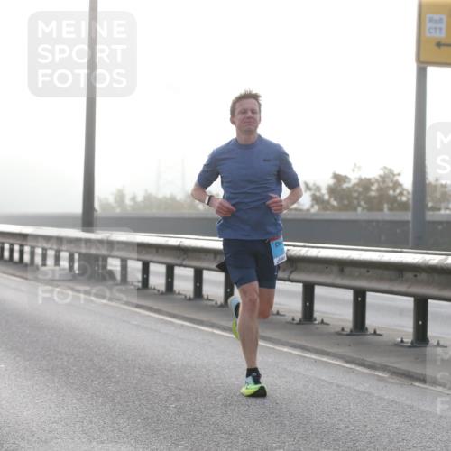 03.10.2026 - Köhlbrandbrückenlauf Jannik Wohlers http://msf.ph/oto/10703906 03.10.2026 09:12:51 Position 3  meine-sportfotos.de