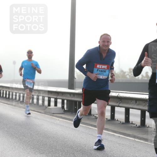 03.10.2026 - Köhlbrandbrückenlauf Jannik Wohlers http://msf.ph/oto/10703917 03.10.2026 09:12:55 Position 3 2375, 2077 meine-sportfotos.de