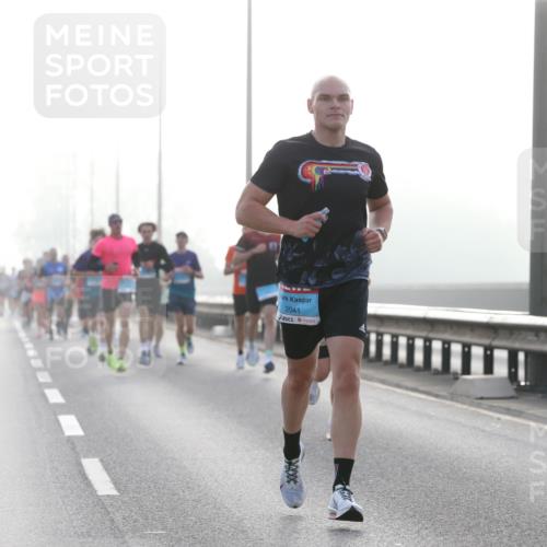 03.10.2026 - Köhlbrandbrückenlauf Jannik Wohlers http://msf.ph/oto/10703931 03.10.2026 09:13:00 Position 3 045, 2041, 1607 meine-sportfotos.de