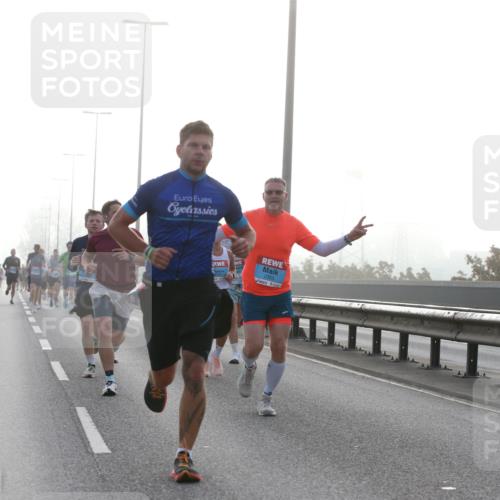 03.10.2026 - Köhlbrandbrückenlauf Jannik Wohlers http://msf.ph/oto/10703981 03.10.2026 09:13:15 Position 3 2355, 33 meine-sportfotos.de