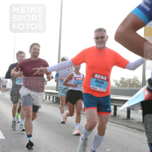 03.10.2026 - Köhlbrandbrückenlauf Jannik Wohlers http://msf.ph/oto/10703987 03.10.2026 09:13:17 Position 3 1007, 763, 2355 meine-sportfotos.de