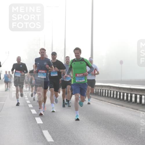 03.10.2026 - Köhlbrandbrückenlauf Jannik Wohlers http://msf.ph/oto/10703999 03.10.2026 09:13:19 Position 3 2045 meine-sportfotos.de