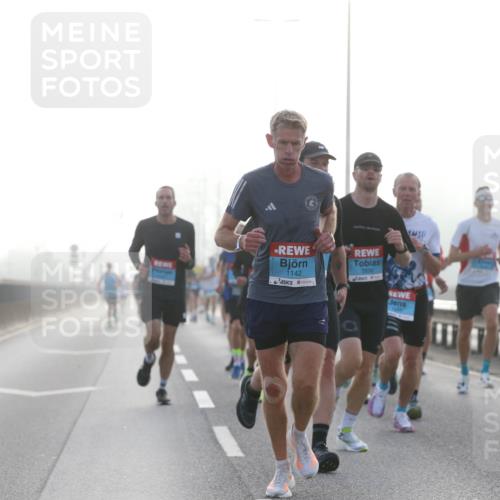 03.10.2026 - Köhlbrandbrückenlauf Jannik Wohlers http://msf.ph/oto/10704014 03.10.2026 09:13:23 Position 3 1142, 2656, 2045 meine-sportfotos.de