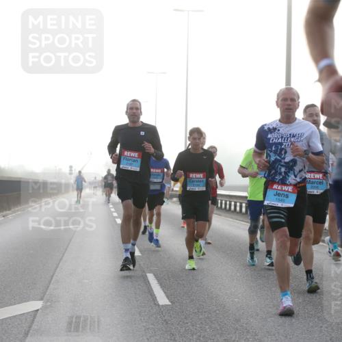 03.10.2026 - Köhlbrandbrückenlauf Jannik Wohlers http://msf.ph/oto/10704028 03.10.2026 09:13:25 Position 3 2197, 2194, 1545, 2206, 114 meine-sportfotos.de