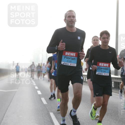 03.10.2026 - Köhlbrandbrückenlauf Jannik Wohlers http://msf.ph/oto/10704031 03.10.2026 09:13:26 Position 3 2197, 2194, 2135 meine-sportfotos.de