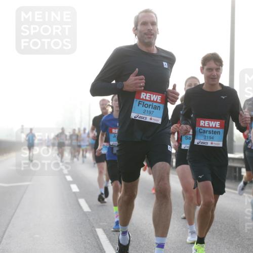 03.10.2026 - Köhlbrandbrückenlauf Jannik Wohlers http://msf.ph/oto/10704033 03.10.2026 09:13:26 Position 3 2197, 2194, 2135 meine-sportfotos.de