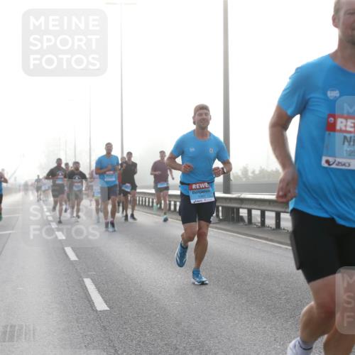03.10.2026 - Köhlbrandbrückenlauf Jannik Wohlers http://msf.ph/oto/10704049 03.10.2026 09:13:31 Position 3 1261, 1259 meine-sportfotos.de