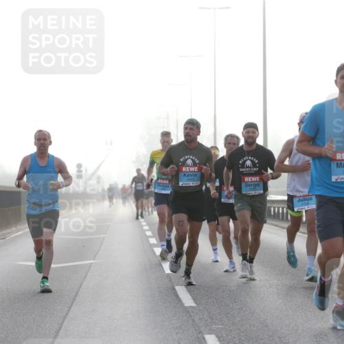 03.10.2026 - Köhlbrandbrückenlauf Jannik Wohlers http://msf.ph/oto/10704060 03.10.2026 09:13:34 Position 3 110, 1413, 27, 2108, 2175, 3708 meine-sportfotos.de