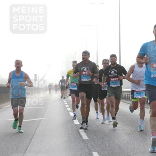 03.10.2026 - Köhlbrandbrückenlauf Jannik Wohlers http://msf.ph/oto/10704066 03.10.2026 09:13:34 Position 3 1413, 2108, 2175, 3708 meine-sportfotos.de