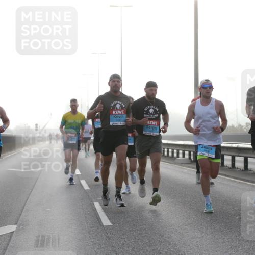 03.10.2026 - Köhlbrandbrückenlauf Jannik Wohlers http://msf.ph/oto/10704076 03.10.2026 09:13:36 Position 3 1413, 2283, 2108, 3708 meine-sportfotos.de