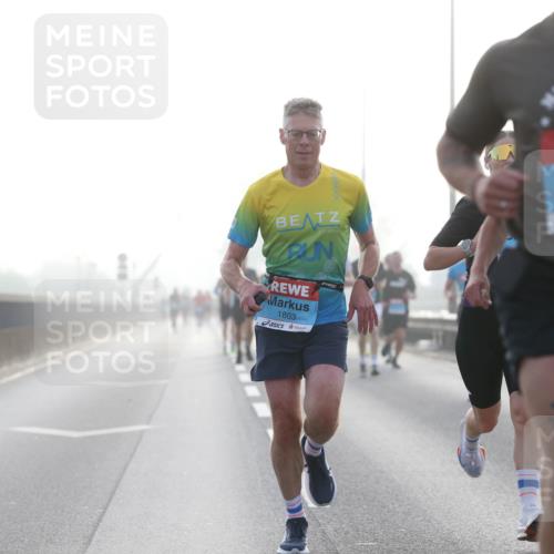 03.10.2026 - Köhlbrandbrückenlauf Jannik Wohlers http://msf.ph/oto/10704083 03.10.2026 09:13:37 Position 3 1803, 1413, 27 meine-sportfotos.de