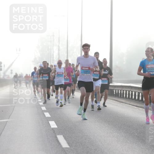 03.10.2026 - Köhlbrandbrückenlauf Jannik Wohlers http://msf.ph/oto/10704089 03.10.2026 09:13:39 Position 3 3803, 1523 meine-sportfotos.de