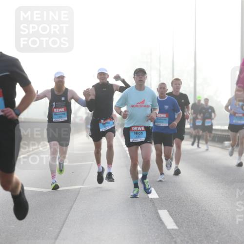 03.10.2026 - Köhlbrandbrückenlauf Jannik Wohlers http://msf.ph/oto/10704121 03.10.2026 09:13:46 Position 3 2219, 1392, 1397, 1712, 406 meine-sportfotos.de