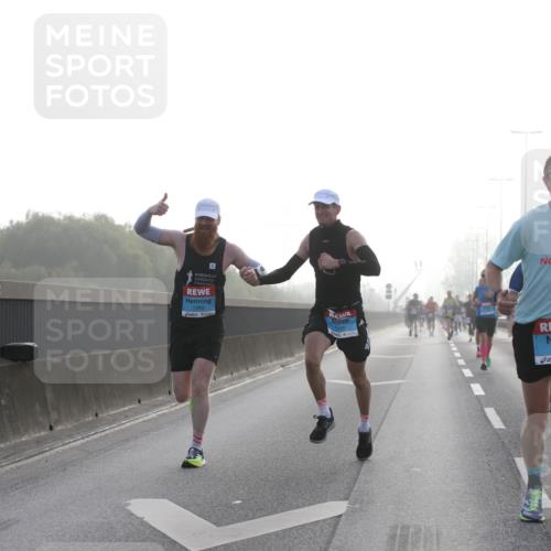 03.10.2026 - Köhlbrandbrückenlauf Jannik Wohlers http://msf.ph/oto/10704154 03.10.2026 09:13:50 Position 3 1392, 1397 meine-sportfotos.de