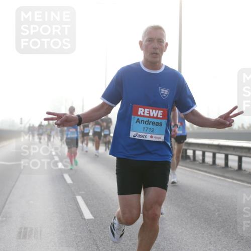 03.10.2026 - Köhlbrandbrückenlauf Jannik Wohlers http://msf.ph/oto/10704170 03.10.2026 09:13:52 Position 3 1712 meine-sportfotos.de