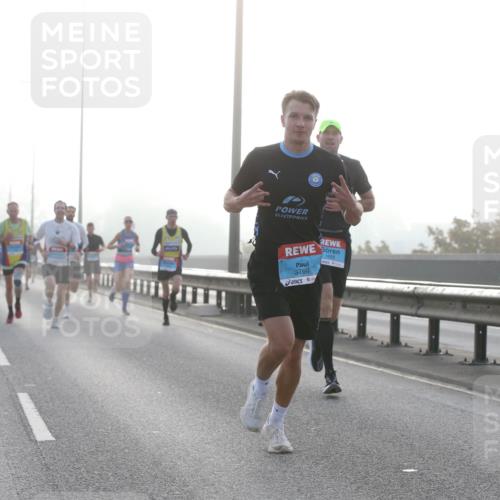 03.10.2026 - Köhlbrandbrückenlauf Jannik Wohlers http://msf.ph/oto/10704202 03.10.2026 09:13:59 Position 3 3769, 1688 meine-sportfotos.de