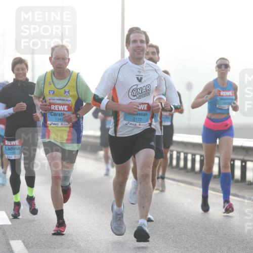 03.10.2026 - Köhlbrandbrückenlauf Jannik Wohlers http://msf.ph/oto/10704205 03.10.2026 09:14:00 Position 3 1102, 1349, 2177, 1342 meine-sportfotos.de