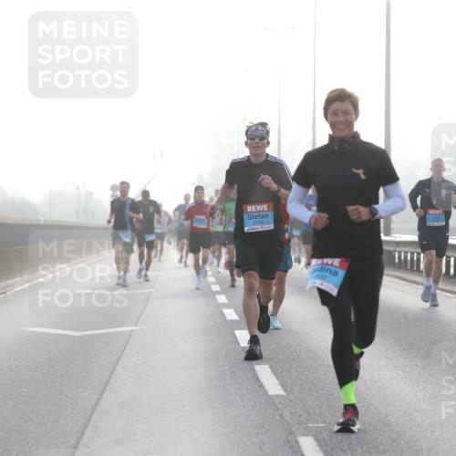 03.10.2026 - Köhlbrandbrückenlauf Jannik Wohlers http://msf.ph/oto/10704221 03.10.2026 09:14:03 Position 3 2133, 102, 1349 meine-sportfotos.de