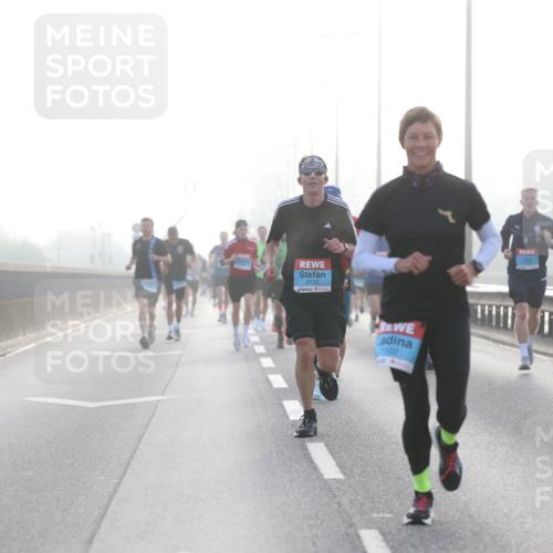 03.10.2026 - Köhlbrandbrückenlauf Jannik Wohlers http://msf.ph/oto/10704225 03.10.2026 09:14:03 Position 3 2133, 102, 1349 meine-sportfotos.de