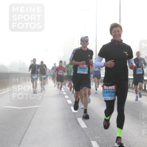 03.10.2026 - Köhlbrandbrückenlauf Jannik Wohlers http://msf.ph/oto/10704228 03.10.2026 09:14:03 Position 3 2133, 1102 meine-sportfotos.de