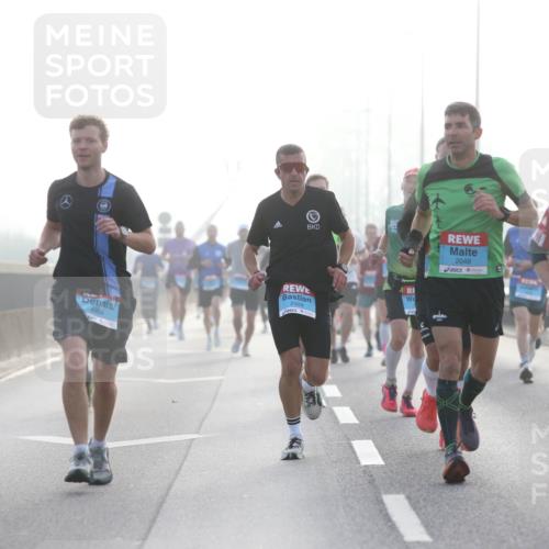03.10.2026 - Köhlbrandbrückenlauf Jannik Wohlers http://msf.ph/oto/10704258 03.10.2026 09:14:09 Position 3 1264, 2309, 2048, 1553, 1111 meine-sportfotos.de